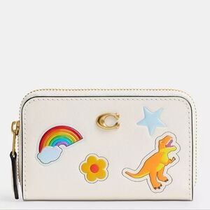 Coach Essential Small Zip Around Card Case With Sticker Print